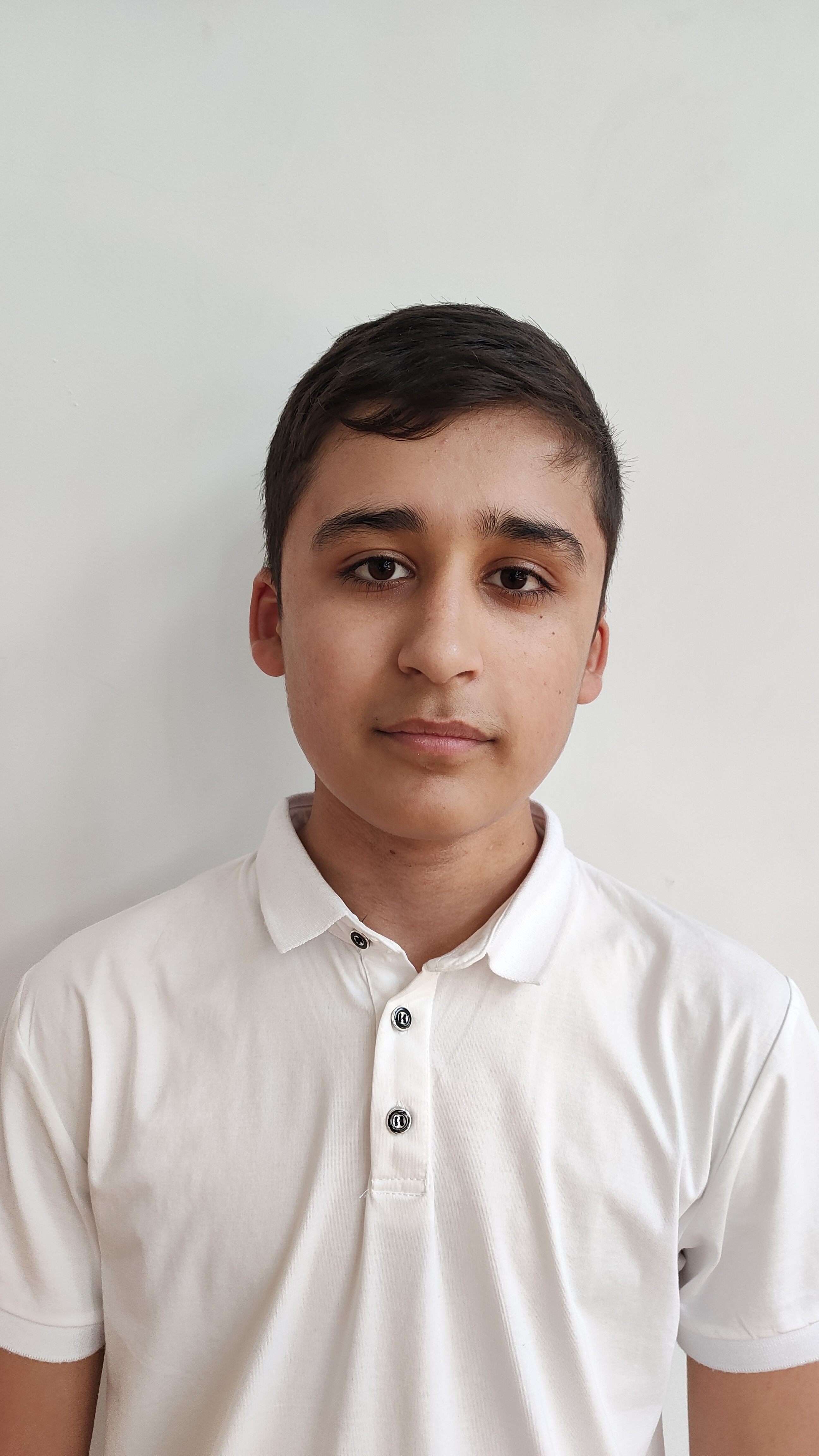 Ахмадов  Иброхим Шохраджомович